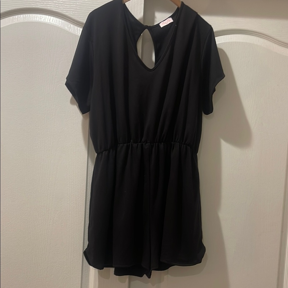 Black Short Sleeve Romper​